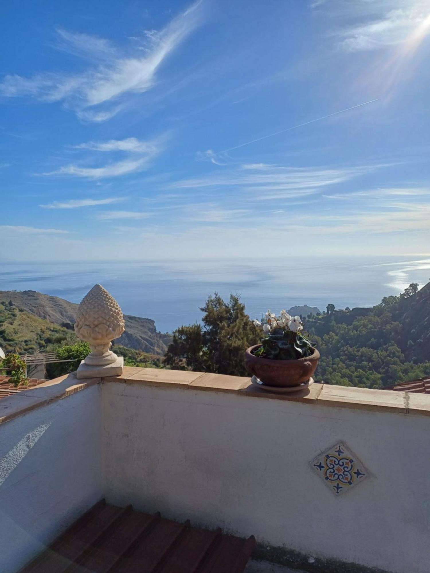 Casa Il Faro Villa Con Piscina คาสเตลโมลา ภายนอก รูปภาพ