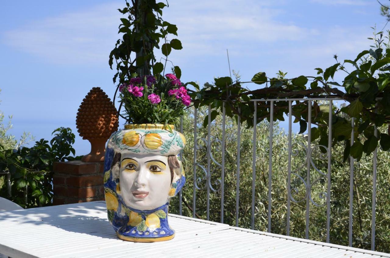 Casa Il Faro Villa Con Piscina คาสเตลโมลา ภายนอก รูปภาพ
