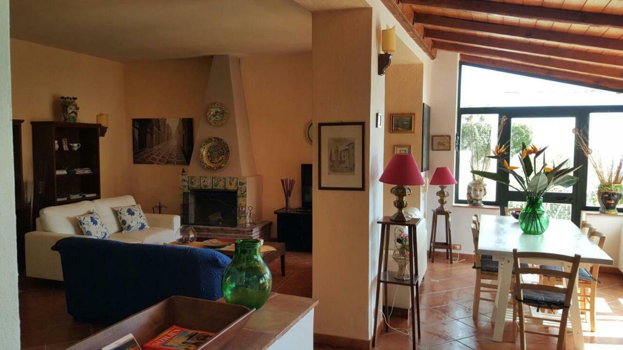 Casa Il Faro Villa Con Piscina คาสเตลโมลา ภายนอก รูปภาพ