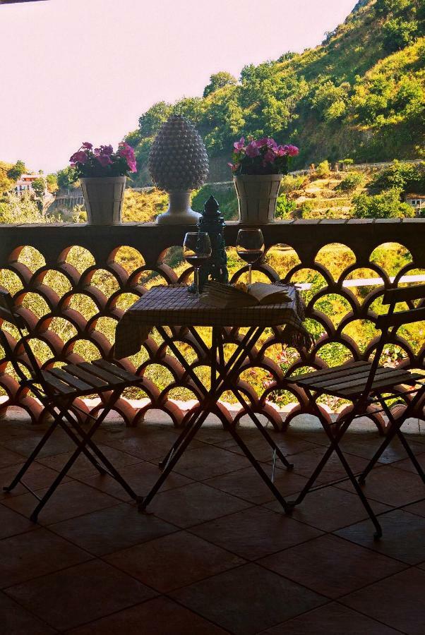 Casa Il Faro Villa Con Piscina คาสเตลโมลา ภายนอก รูปภาพ